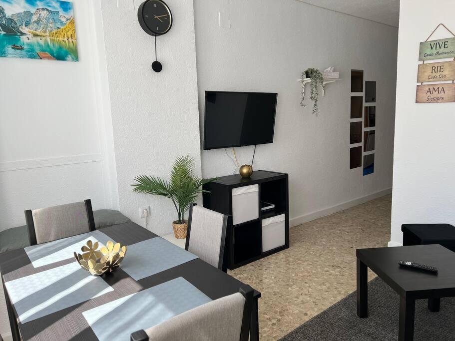 Apartments In Center توريمولينوس المظهر الخارجي الصورة